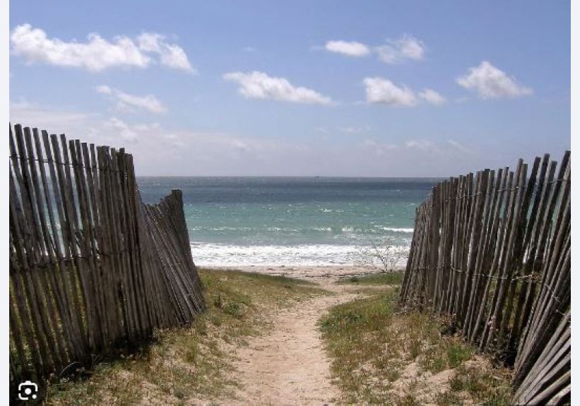 Image du modèle de maison entrée plage sauvage sauveterre