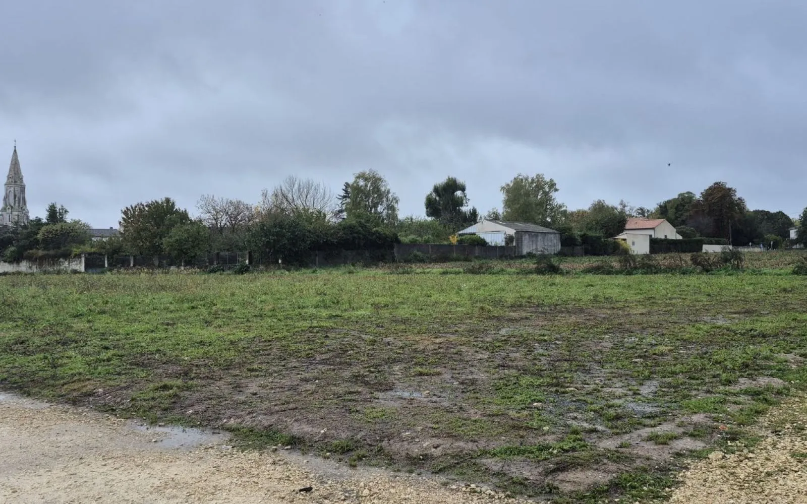 Terrain à bâtir de 589 m2 au prix de 47120 € à TESSON. à Tesson — photo 1