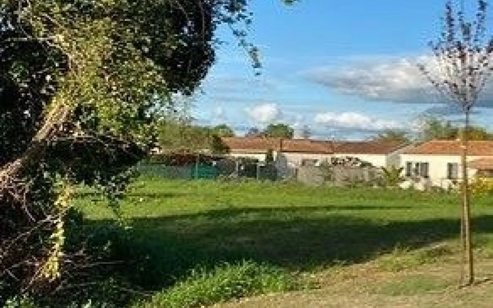 Terrain à bâtir de 379 m2 au prix de 58000 € à PISANY. à Pisany — photo 1