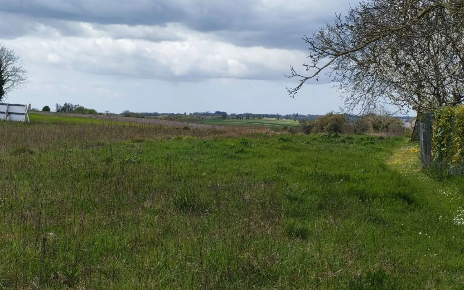 Terrain à bâtir de 685 m2 au prix de 63225 € à PREGUILLAC. à Préguillac — photo 1