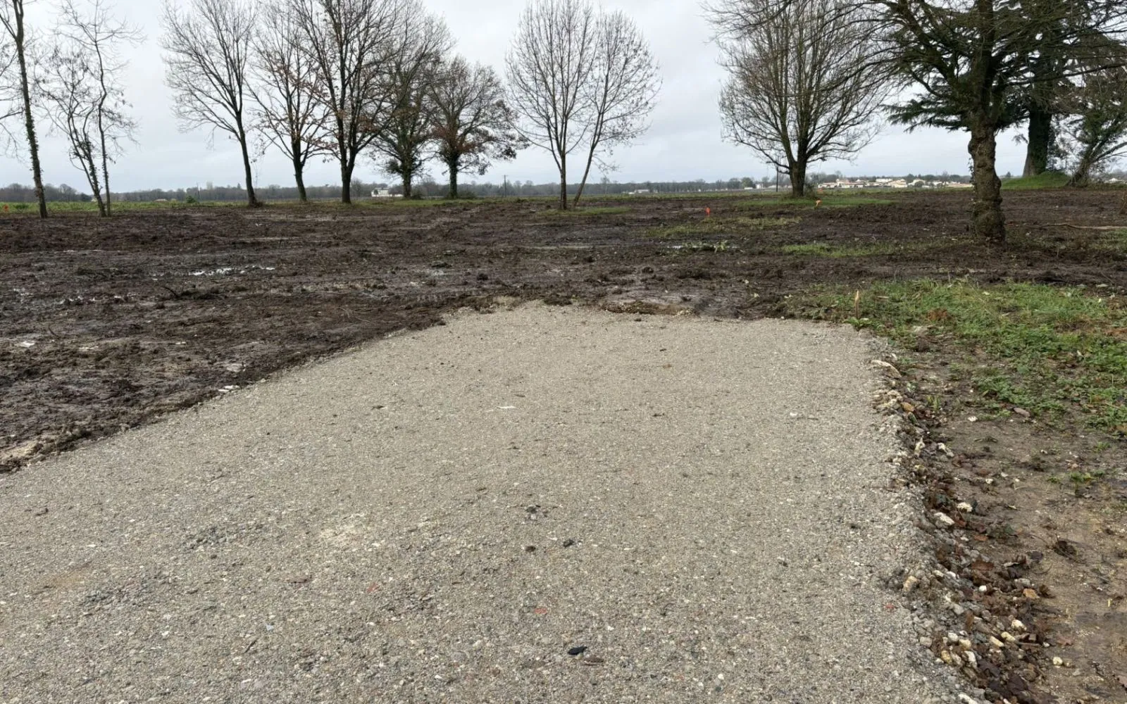 Terrain à bâtir de 1227 m2 au prix de 42000 € à TESSON. à Tesson — photo 1