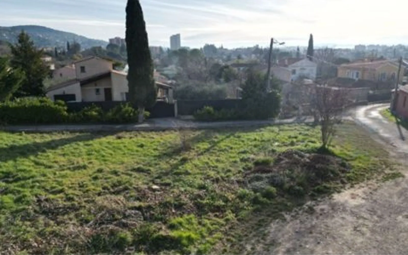 Maison 111 m² avec terrain à DRAGUIGNAN (83) à Draguignan — photo 3