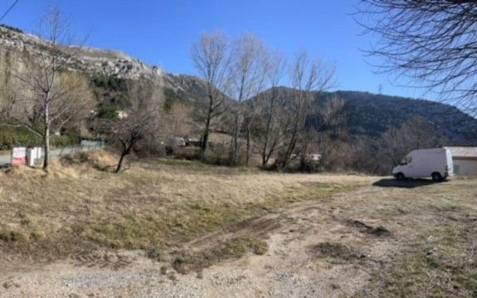 Terrain à bâtir de 1332 m² à ESCRAGNOLLES (06) à Escragnolles — photo 1