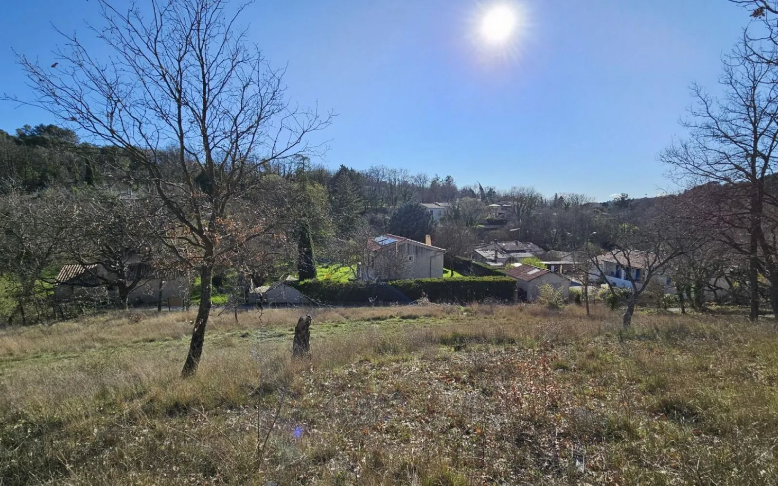 Maison 90 m² avec terrain à MONTAGNAC-MONTPEZAT (04) à Montagnac-Montpezat — photo 2
