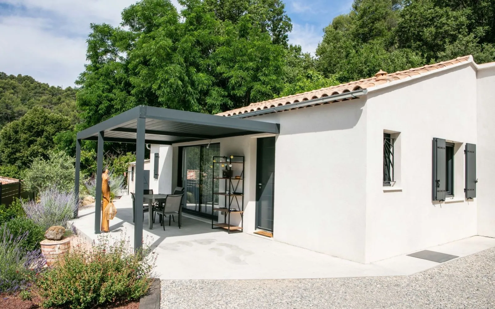 Maison plain-pied 3 chambres avec grand séjour et garage à Pélissanne — photo 3