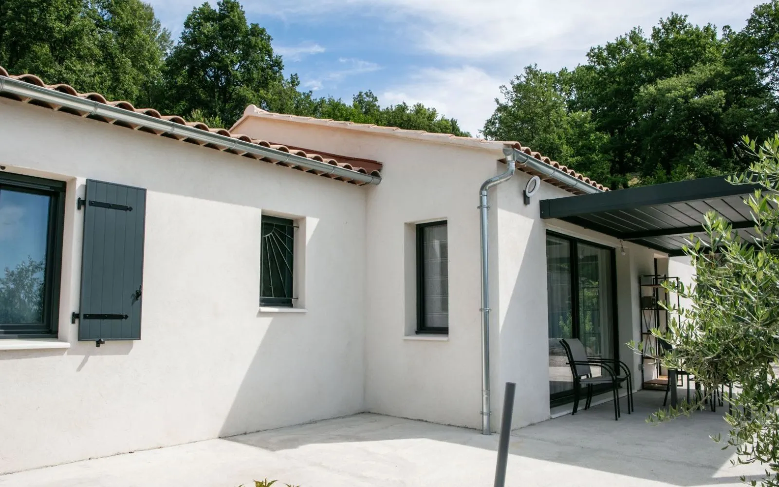 Maison plain-pied 3 chambres avec grand séjour et garage à Pélissanne — photo 7