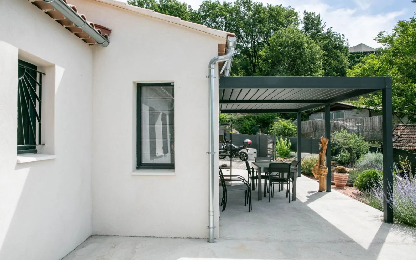 Maison plain-pied 3 chambres avec grand séjour et garage à Pélissanne — photo 8