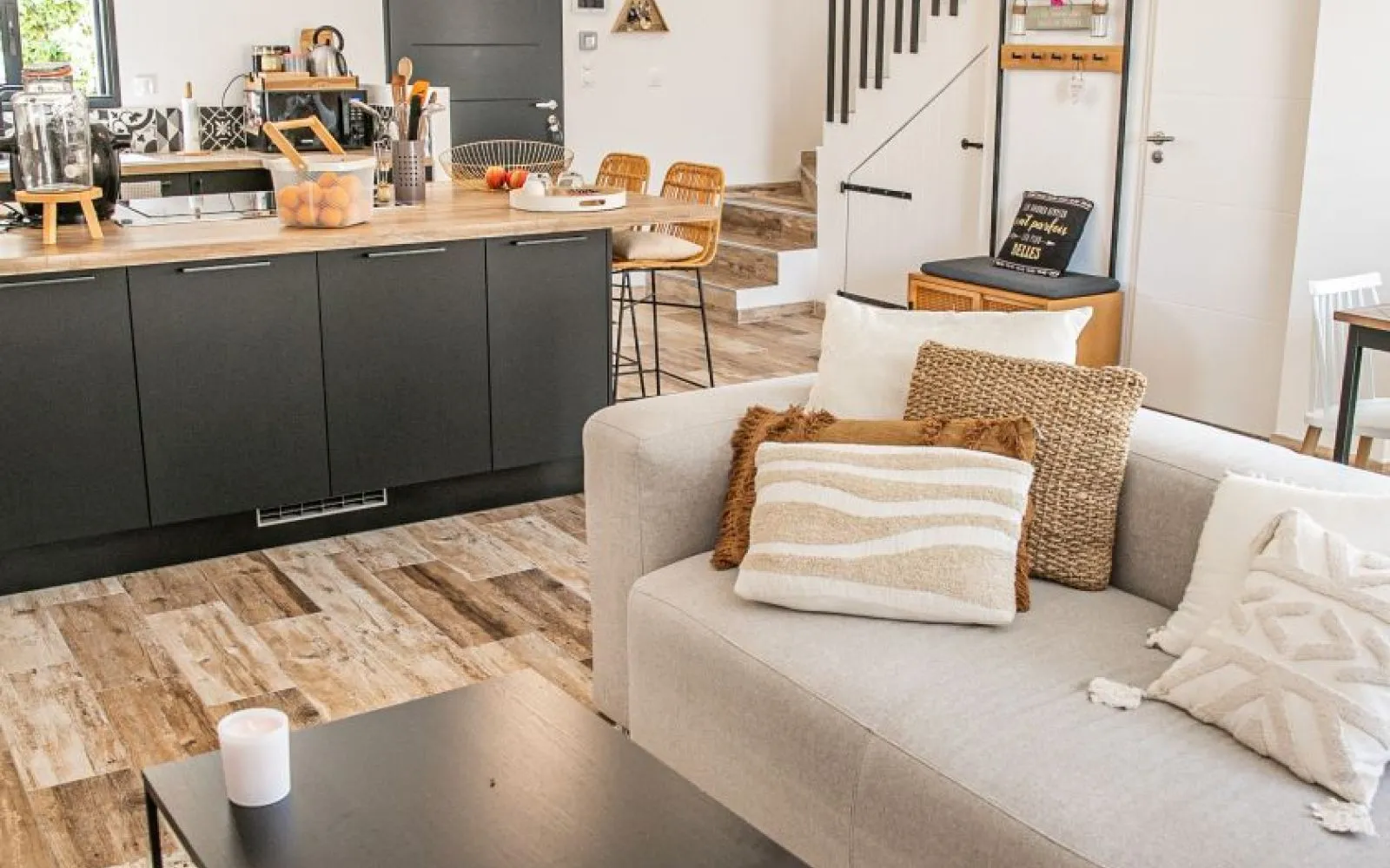 Élégance, confort et prestations premium Découvrez cette maison contemporaine de 105 m², implantée sur un terrain bien exposé dans un quartier résidentiel calme et recherché. à Gémenos — photo 4
