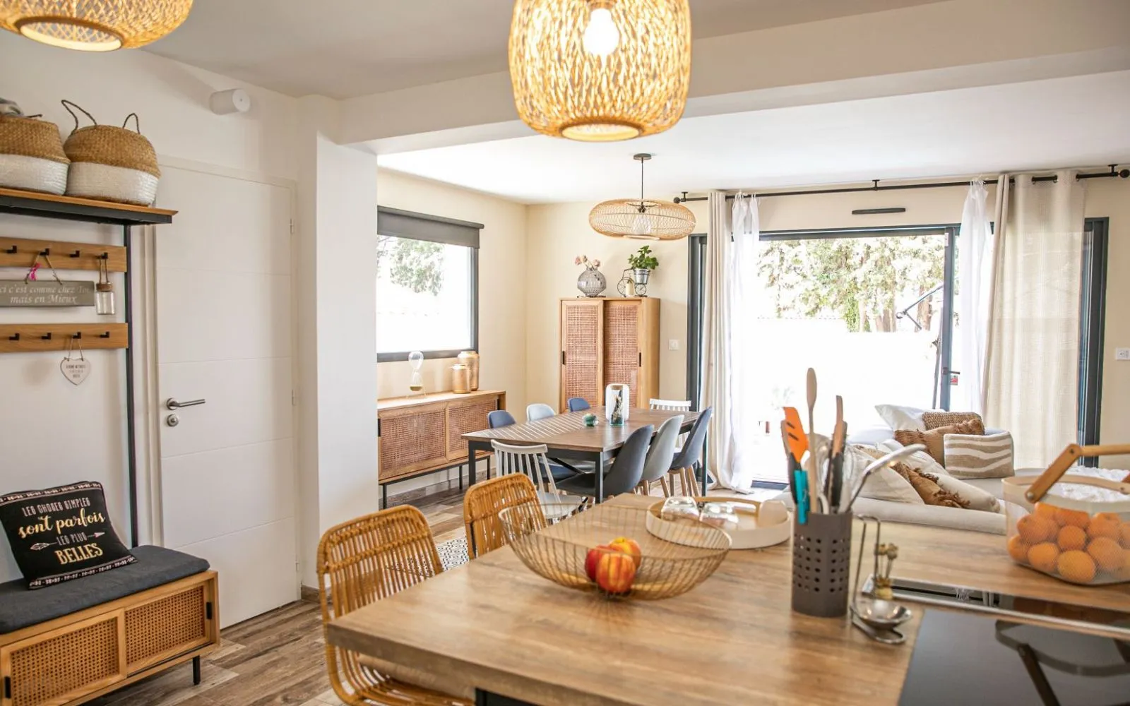 Élégance, confort et prestations premium Découvrez cette maison contemporaine de 105 m², implantée sur un terrain bien exposé dans un quartier résidentiel calme et recherché. à Gémenos — photo 7