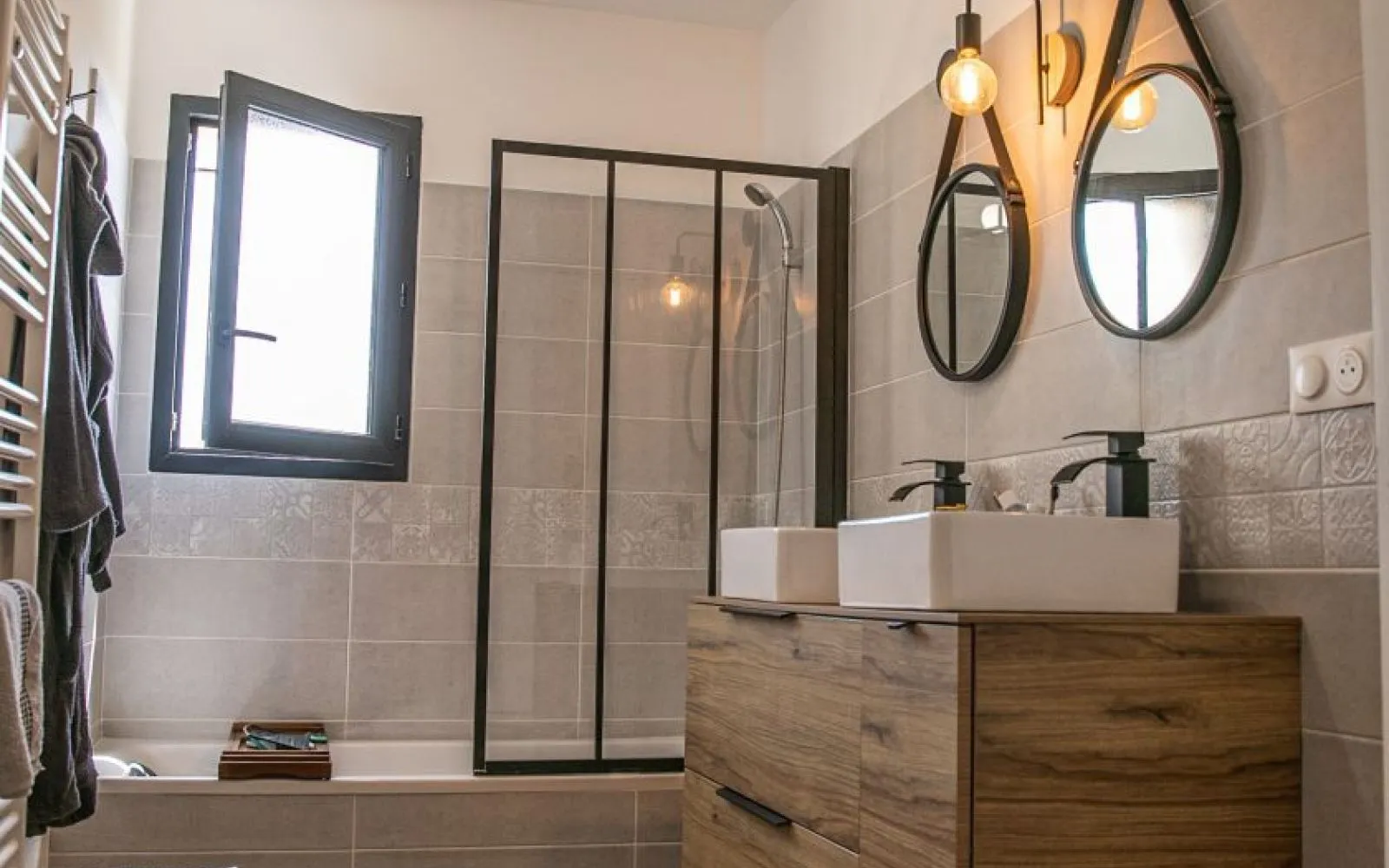 Élégance, confort et prestations premium Découvrez cette maison contemporaine de 105 m², implantée sur un terrain bien exposé dans un quartier résidentiel calme et recherché. à Gémenos — photo 13