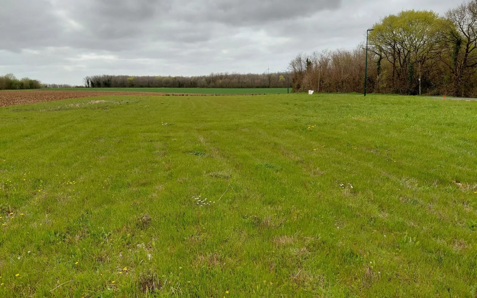 Terrain à bâtir de 672 m² à BIGNAY (17) à Bignay — photo 3