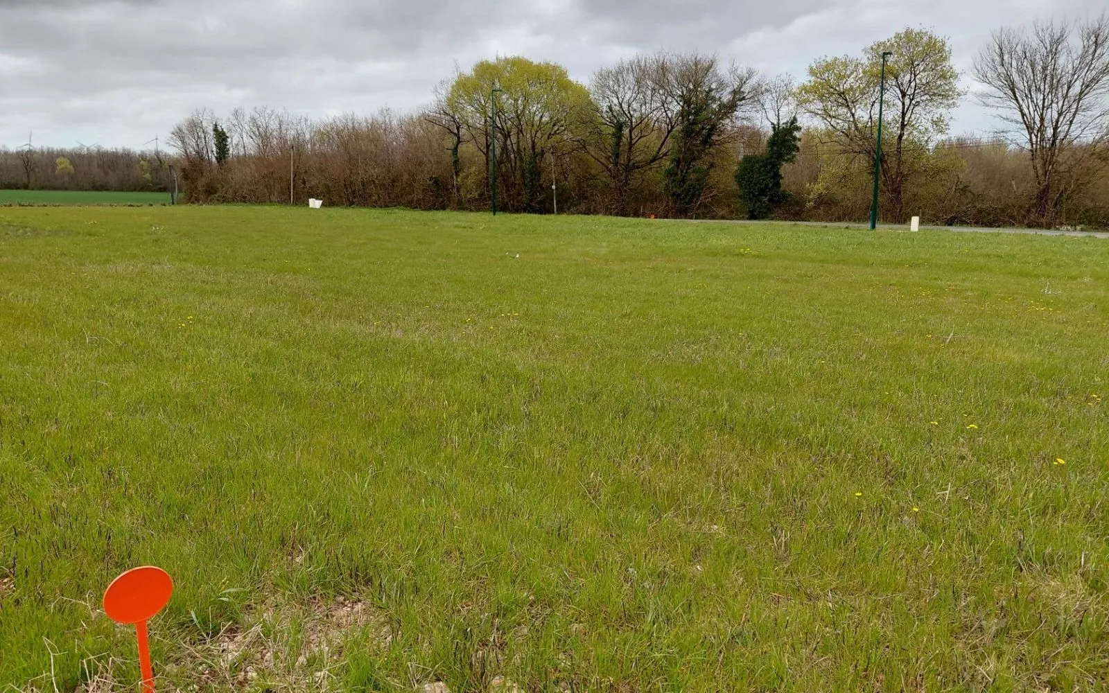 Terrain à bâtir de 675 m² à BIGNAY (17) à Bignay — photo 2