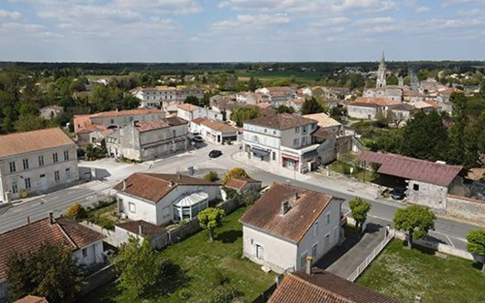 Terrain à bâtir de 590 m² à TESSON (17) à Tesson — photo 2