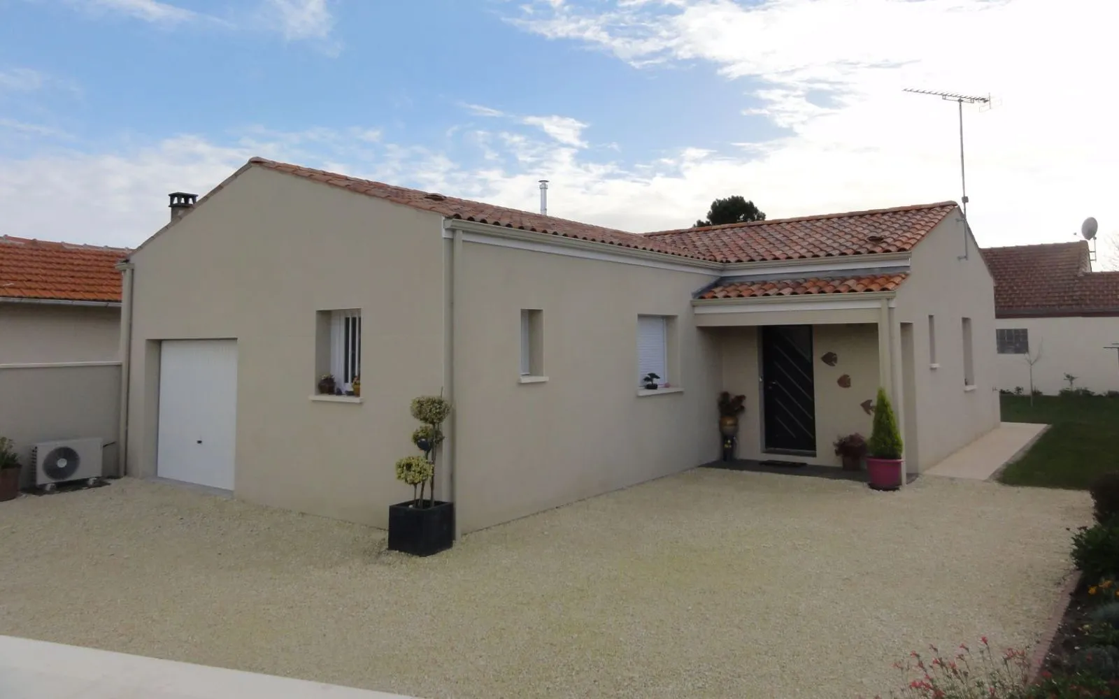 Projet de construction d'une maison 116 m² avec terrain à SALIGNAC-SUR-CHARENTE (17) à Salignac-sur-Charente — photo 2