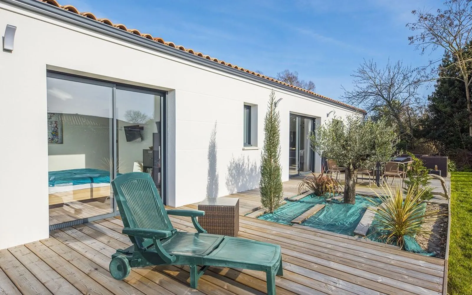 Projet de construction d'une maison 90 m² avec terrain à LES ESSARDS (17) à Essards — photo 2