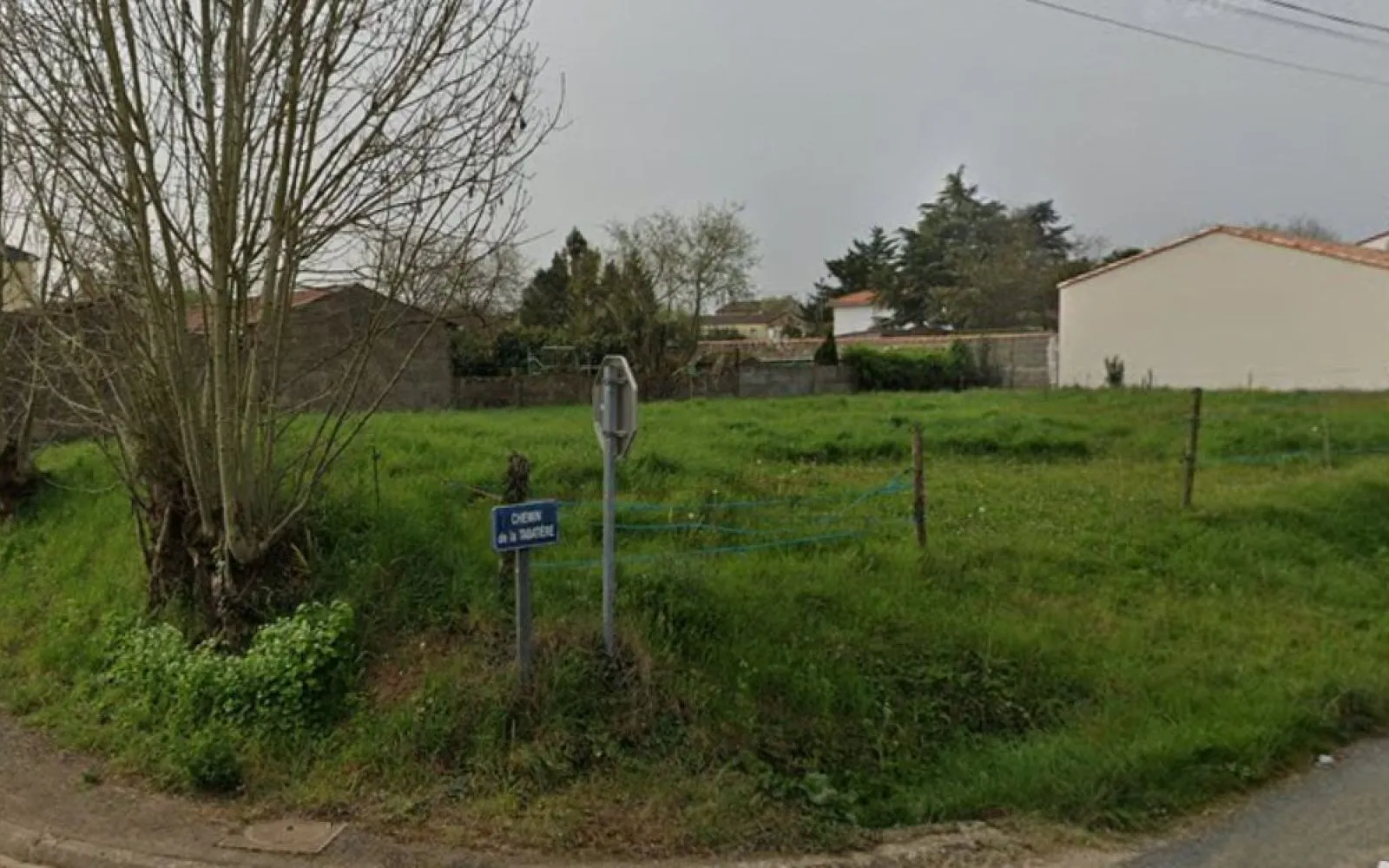Terrain à bâtir de 657 m² à SAINT-MICHEL-LE-CLOUCQ (85) à Saint-Michel-le-Cloucq — photo 1