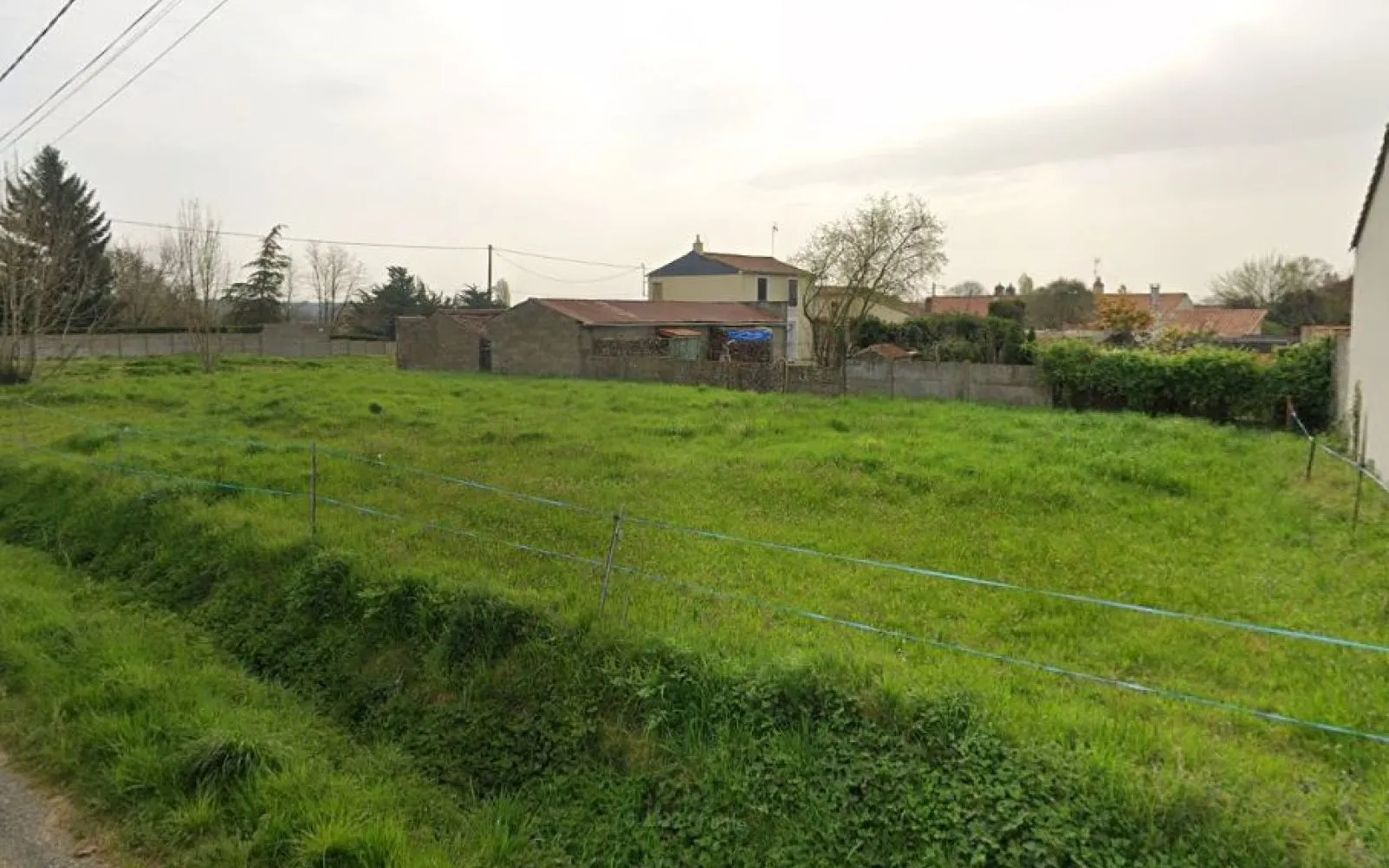 Terrain à bâtir de 657 m² à SAINT-MICHEL-LE-CLOUCQ (85) à Saint-Michel-le-Cloucq — photo 2