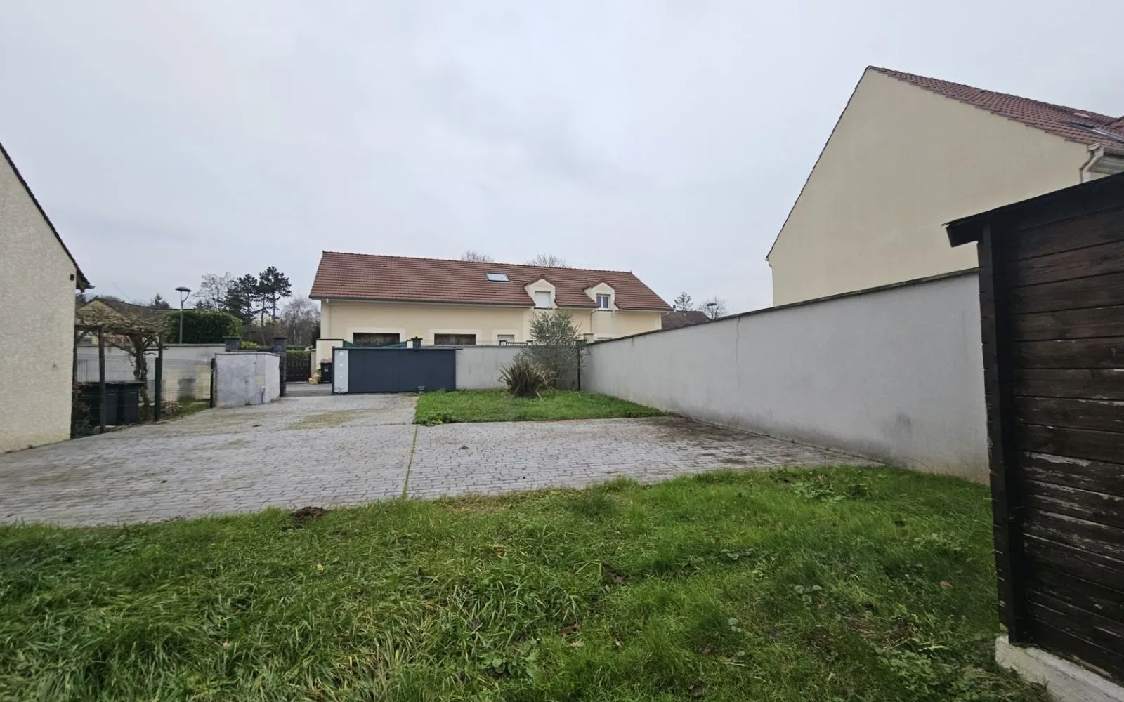 Terrain à bâtir de 500 m² à THORIGNY-SUR-MARNE (77) à Thorigny-sur-Marne — photo 1