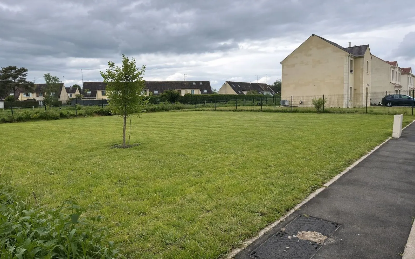 Terrain à bâtir de 540 m² à THORIGNY-SUR-MARNE (77) à Thorigny-sur-Marne — photo 1