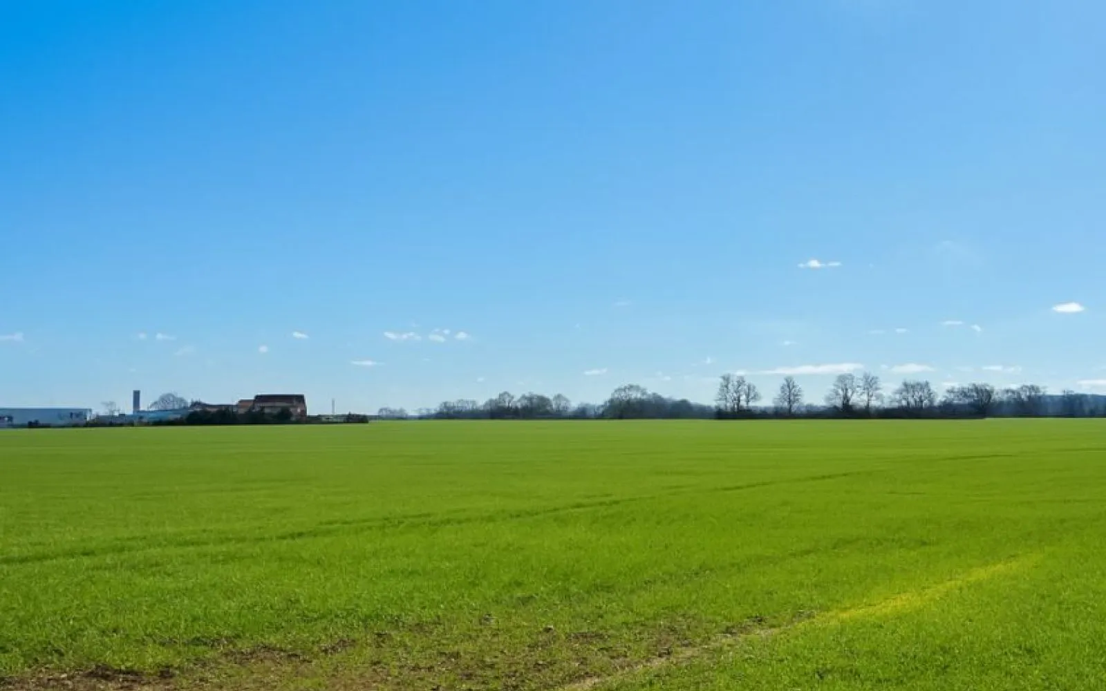 Terrain à bâtir de 400 m² à VAUX-LE-PENIL (77) à Vaux-le-Pénil — photo 1