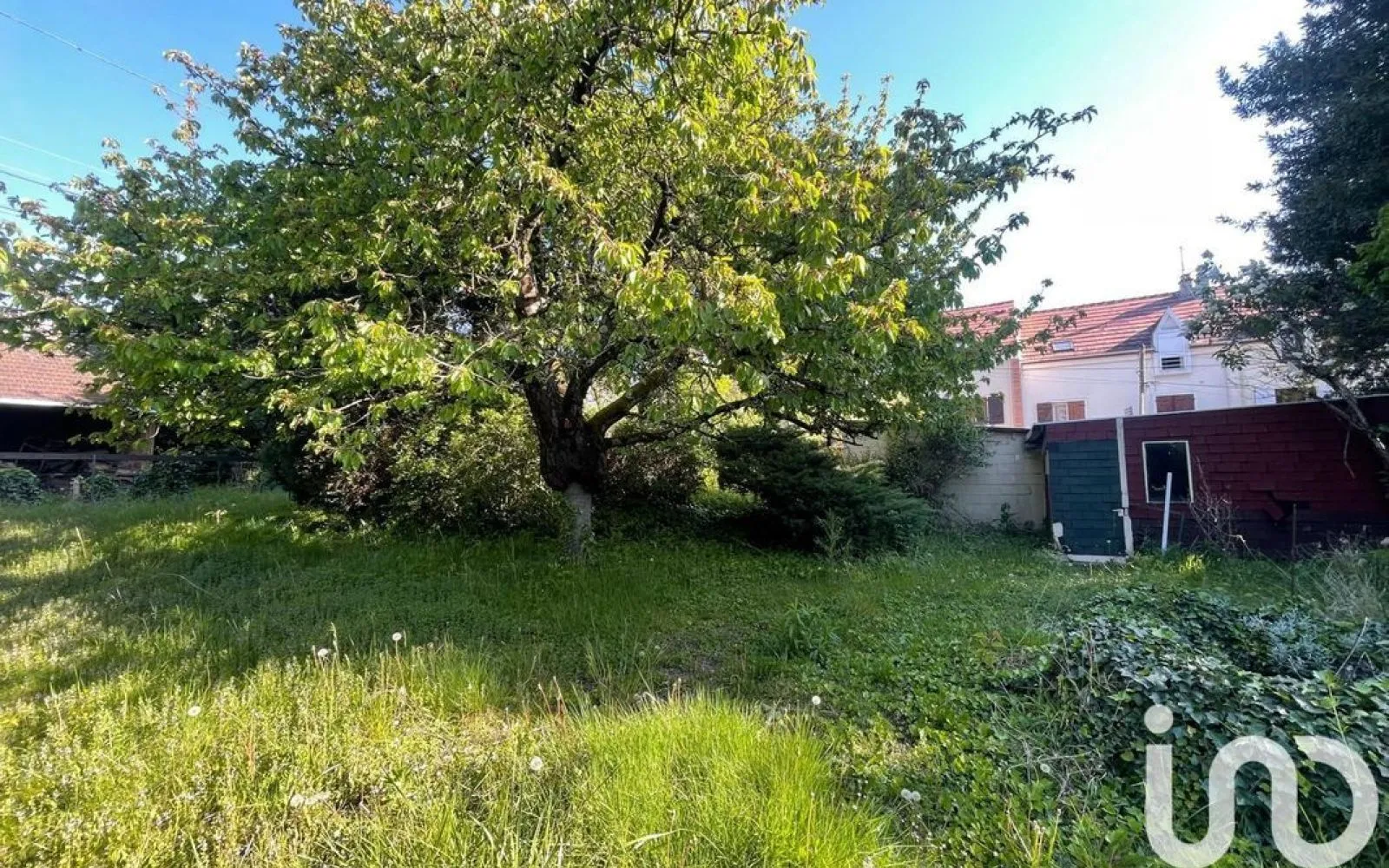 Terrain à bâtir de 260 m² à SAVIGNY-SUR-ORGE (91) à Savigny-sur-Orge — photo 1