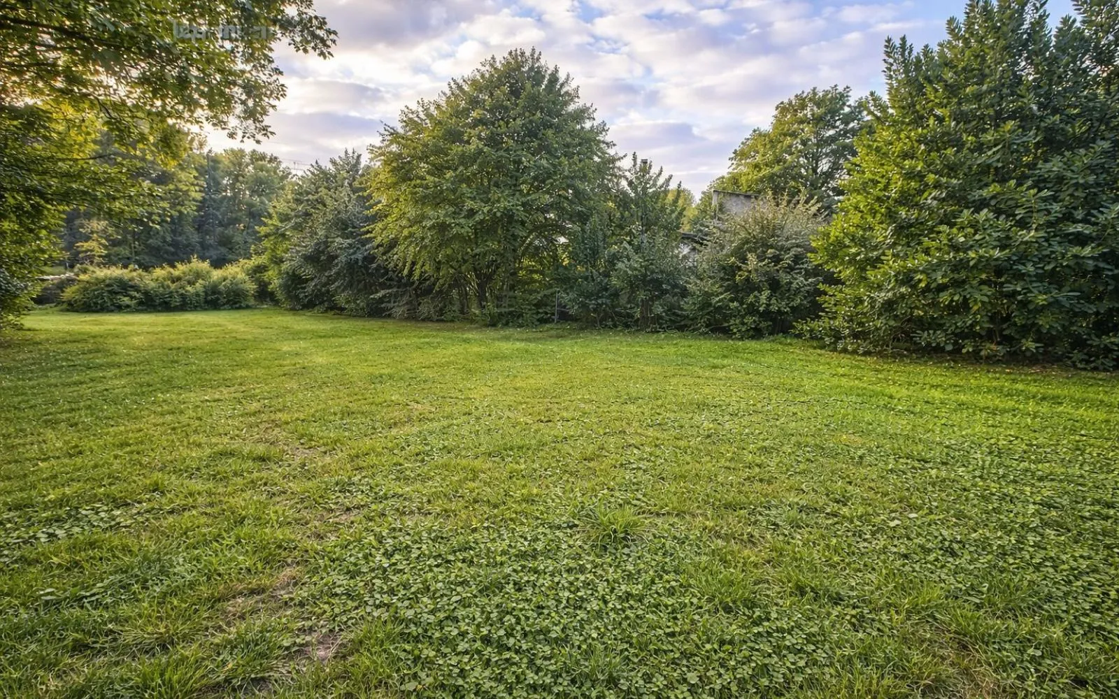 Terrain à bâtir de 351 m² à CORBEIL-ESSONNES (91) à Corbeil-Essonnes — photo 1