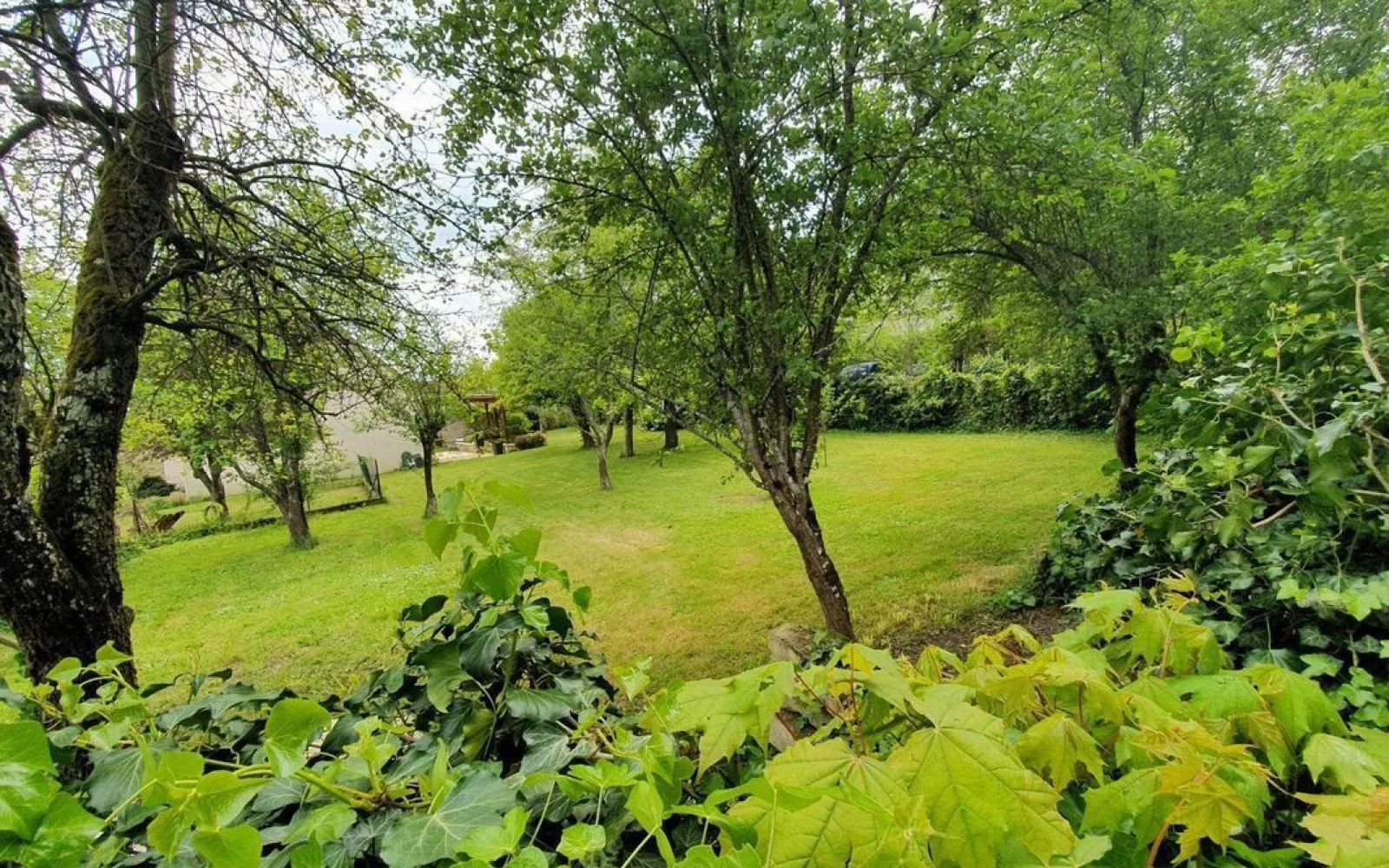 Terrain à bâtir de 433 m² à FONTAINEBLEAU (77) à Fontainebleau — photo 2