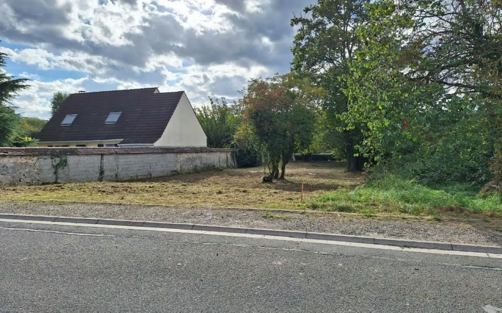 Terrain à bâtir de 183 m² à SAMOREAU (77) à Samoreau — photo 1