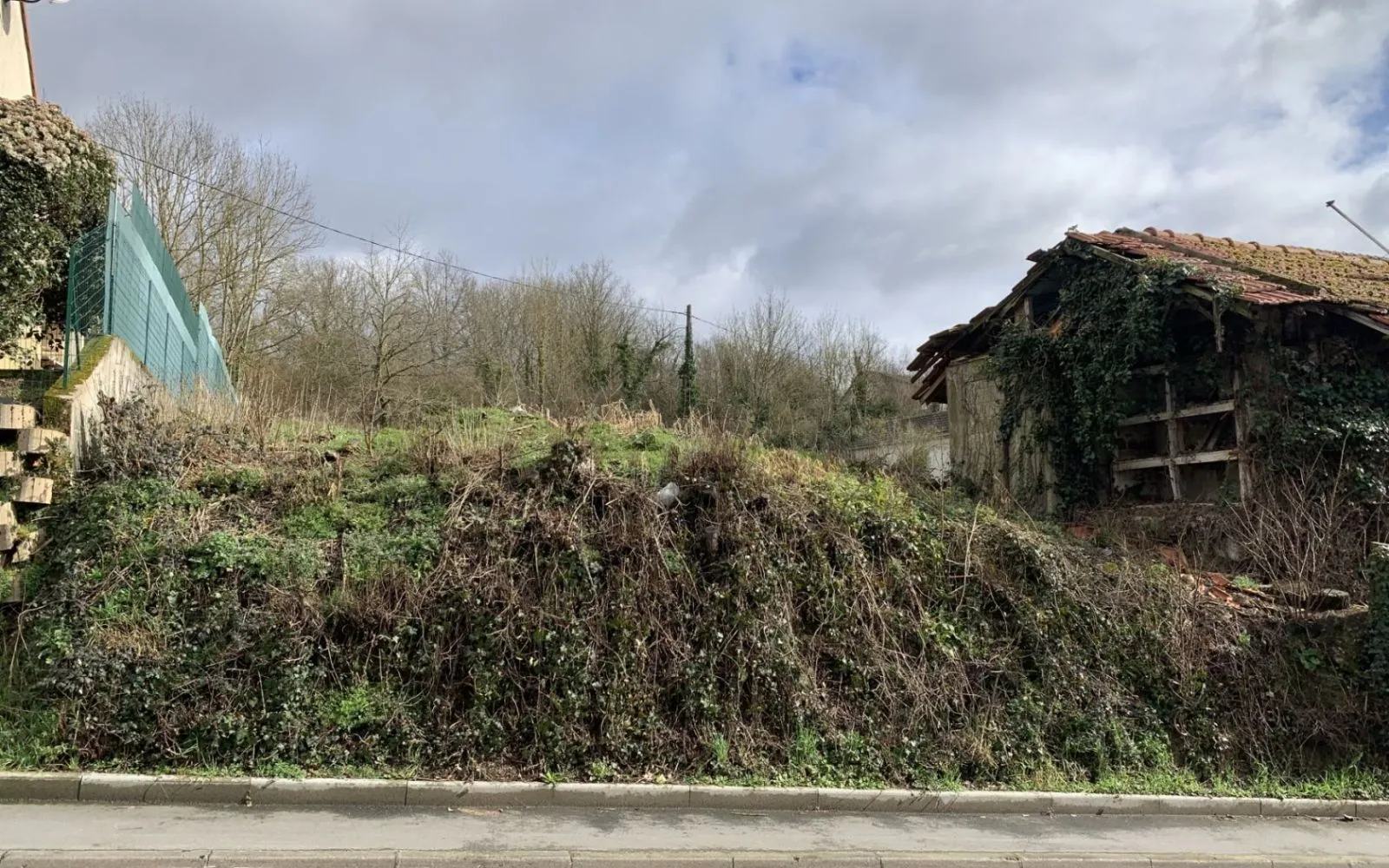 Terrain à bâtir de 443 m² à BREUILLET (91) à Breuillet — photo 1