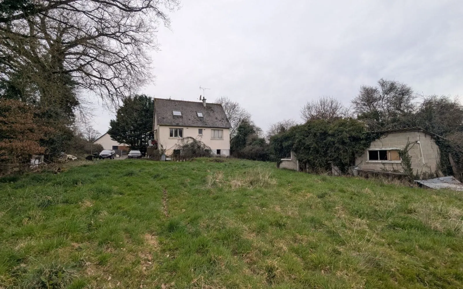 Terrain à bâtir de 3205 m² à LASSY (35) à Lassy — photo 3