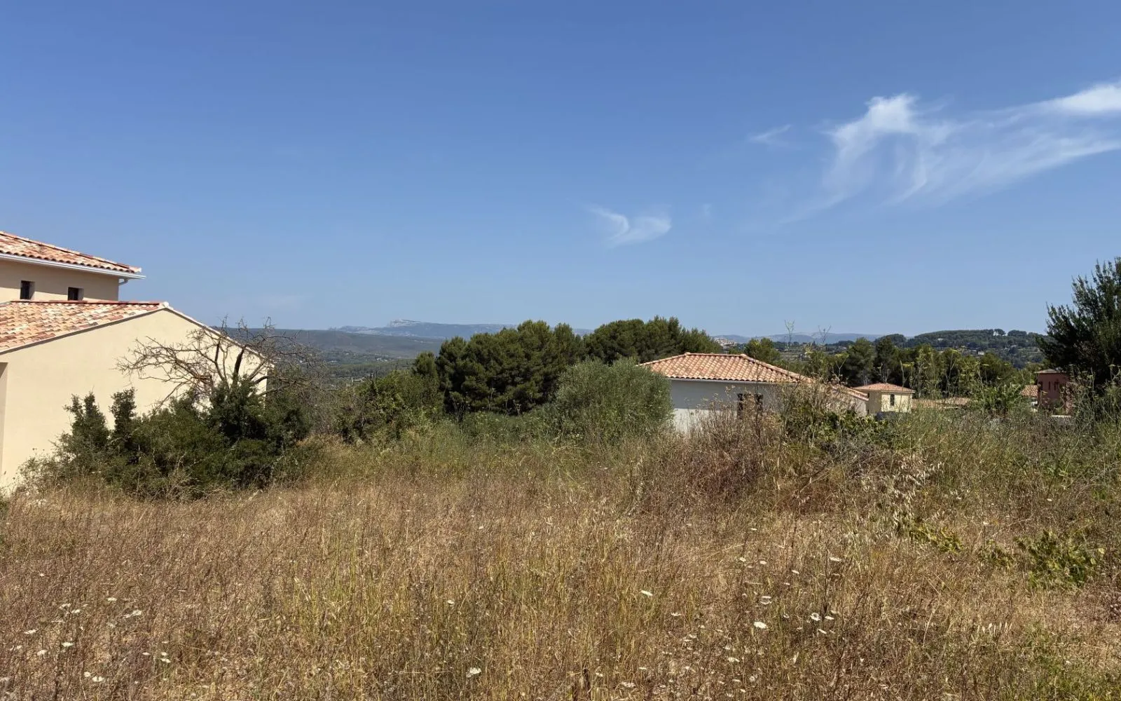 Maison 99 m² avec terrain à LE CASTELLET (83) à Le Castellet — photo 2