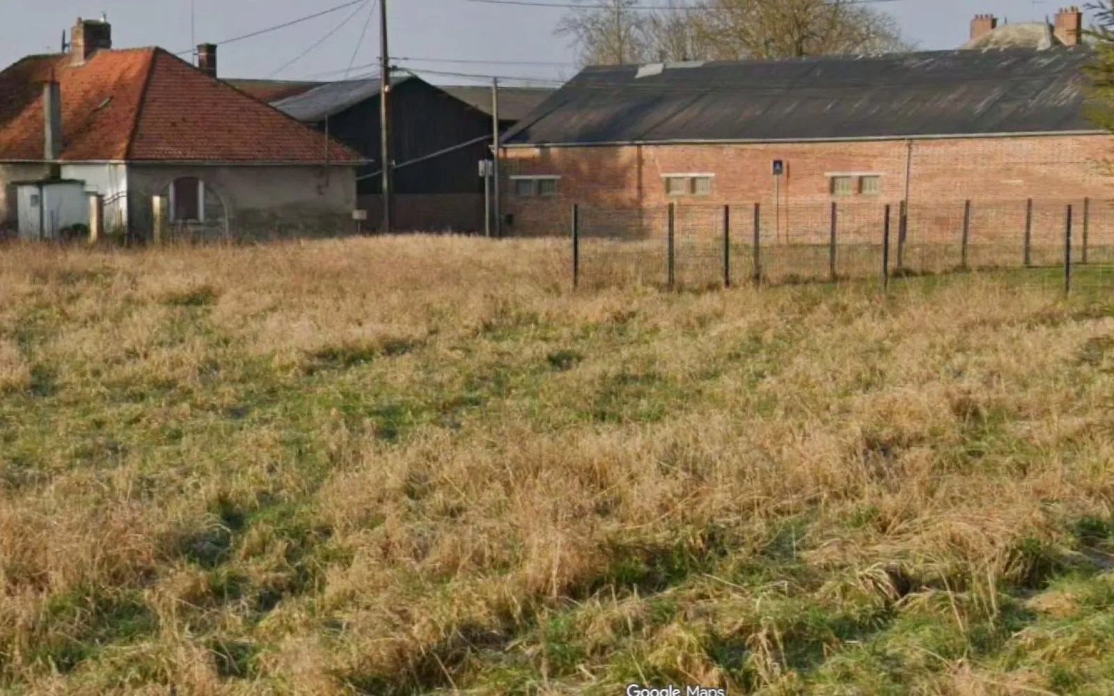 Terrain à bâtir de 700 m² à PERONNE (80) à Péronne — photo 1
