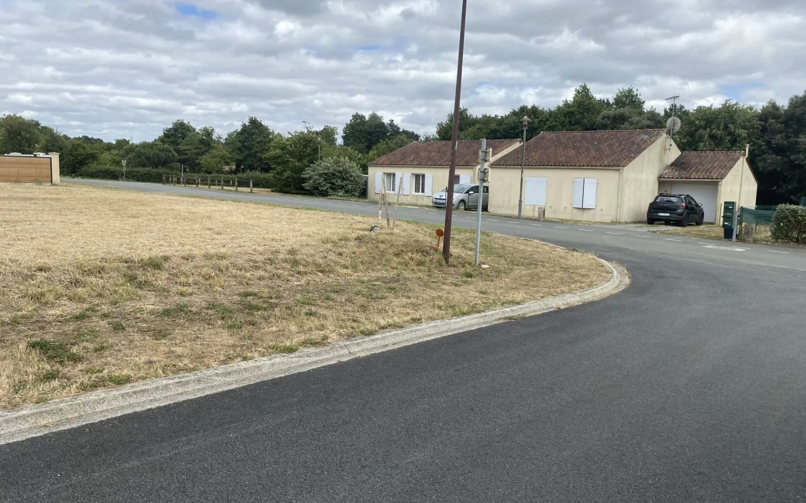 Terrain de 770 m² à SAINT-CYR-DES-GATS à Saint-Cyr-des-Gâts — photo 1