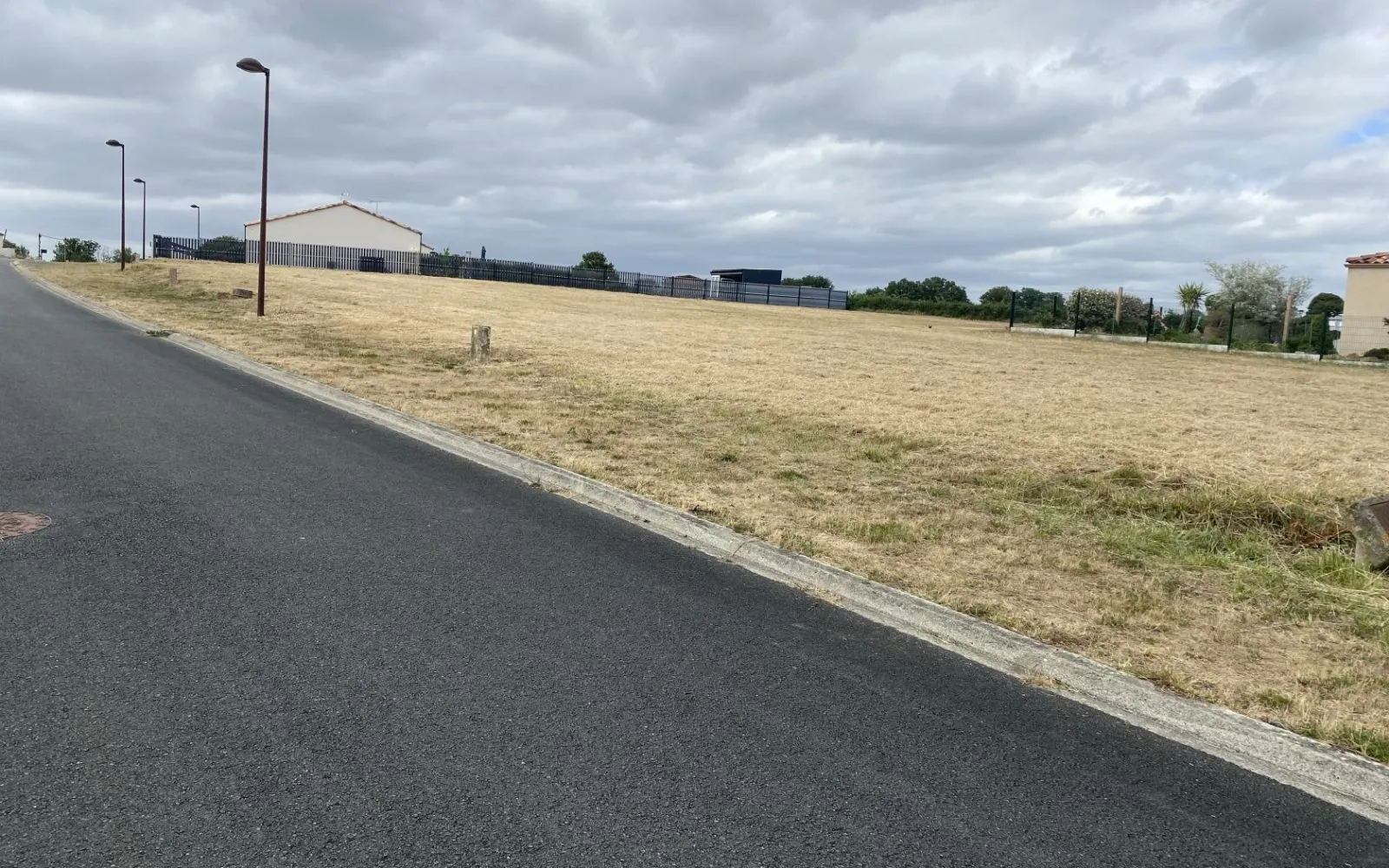 Terrain de 770 m² à SAINT-CYR-DES-GATS à Saint-Cyr-des-Gâts — photo 3