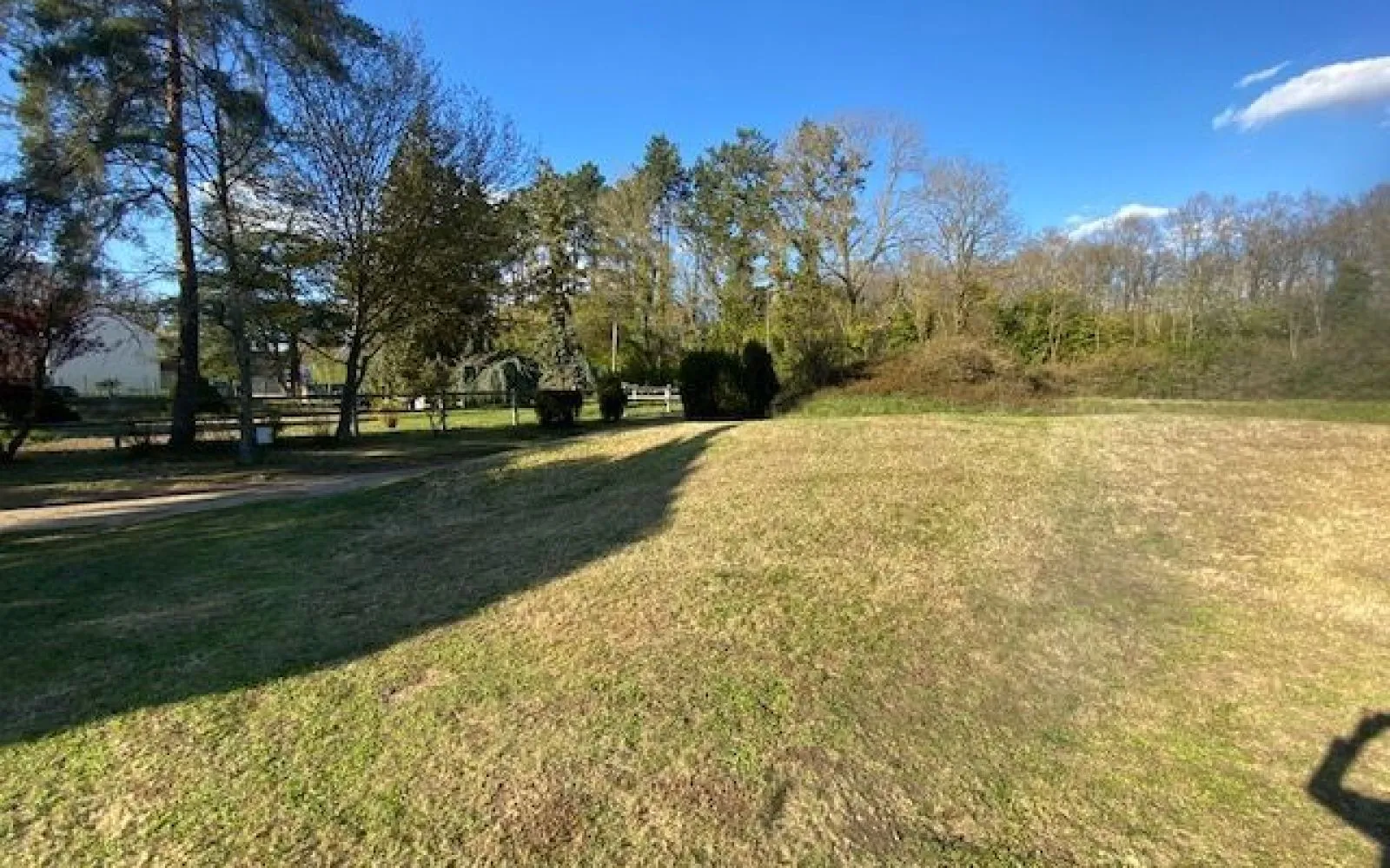 Terrain à bâtir de 400 m² à MEREVILLE (91) à Méréville — photo 1
