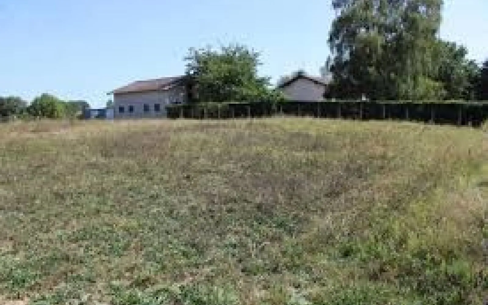 Terrain à bâtir de 400 m² à SAINT-LEGER-EN-YVELINES (78) à Saint-Léger-en-Yvelines — photo 1