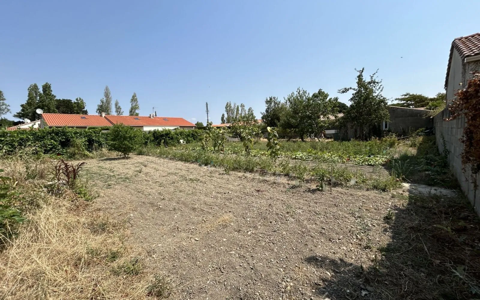 Terrain à bâtir de 174 m2 au prix de 208000 € à OLONNE-SUR-MER. à Olonne-sur-Mer — photo 1