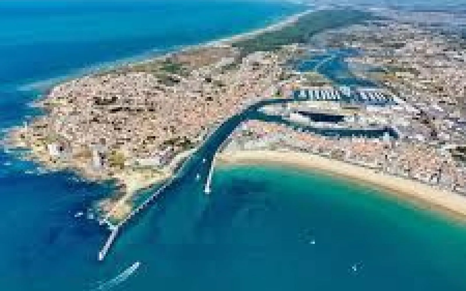 Maison 1 chambres sur un terrain de 427 m² à LES SABLES-D'OLONNE. à Sables-d'Olonne — photo 5