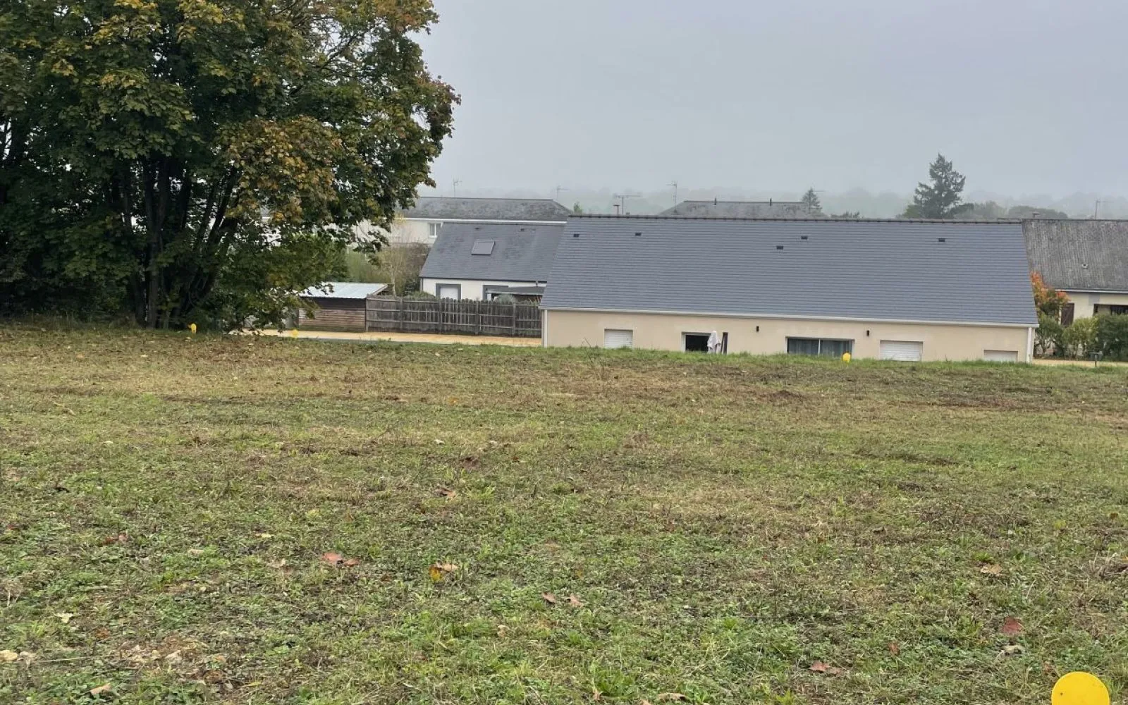 Terrain à bâtir de 562 m² à LEZIGNE (49) à Lézigné — photo 1