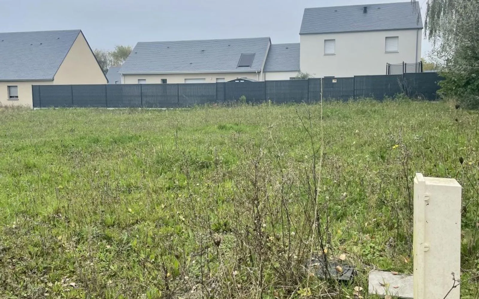 Terrain à bâtir de 341 m² à LONGUE-JUMELLES (49) à Longué-Jumelles — photo 1