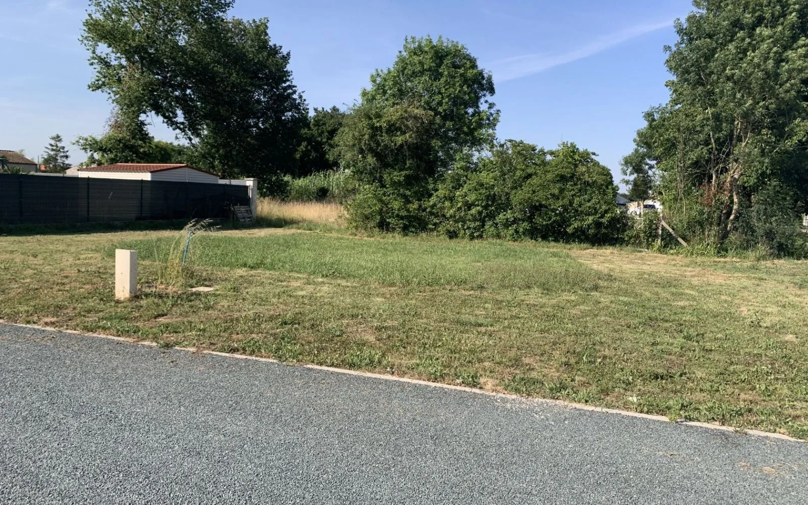 Terrain à bâtir de 377 m2 au prix de 56800 € à SAINT-JUST-LUZAC (17) à Saint-Just-Luzac — photo 1