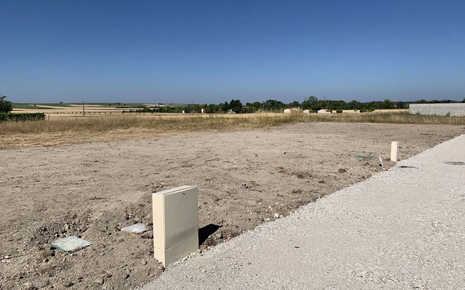 Terrain à bâtir de 550 m2 au prix de 36800 € à ROUFFIAC (17) à Rouffiac — photo 1