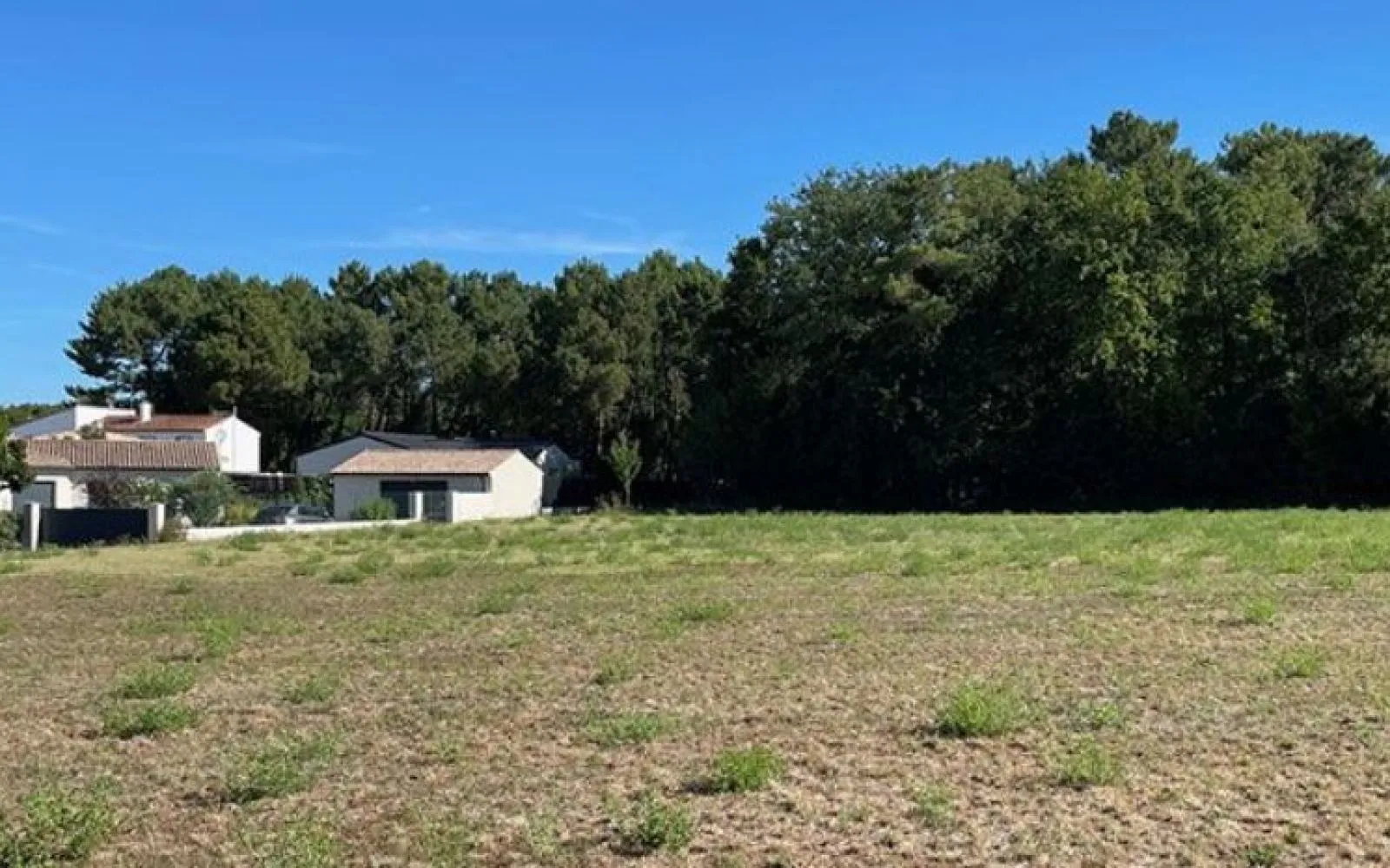 Terrain à bâtir de 449 m2 au prix de 130000 € à LES MATHES (17) à Mathes — photo 1