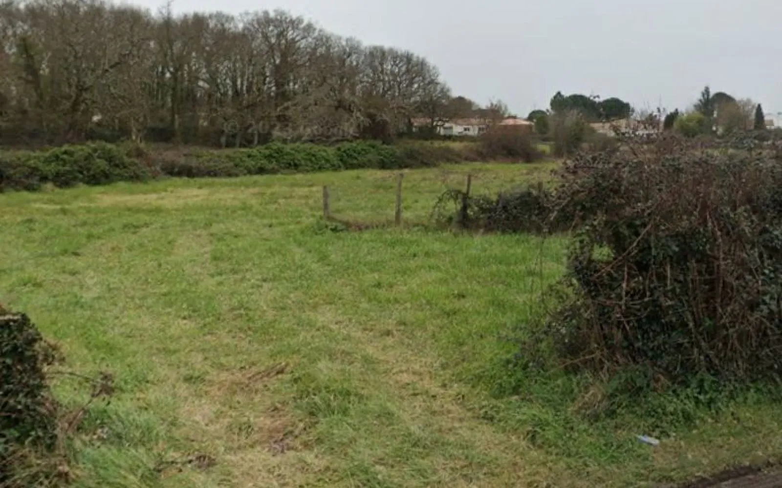 Terrain à bâtir de 445 m2 au prix de 108000 € à ETAULES (17) à Étaules — photo 1