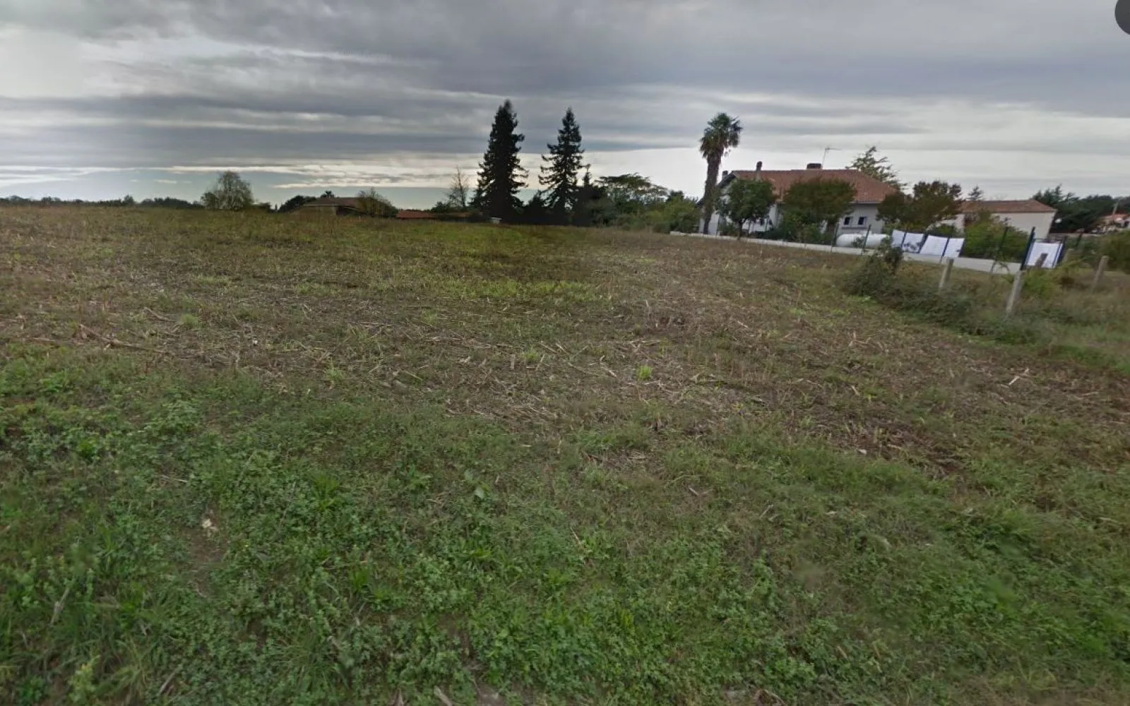 Terrain à bâtir de 958 m² à MUGRON (40) à Mugron — photo 1