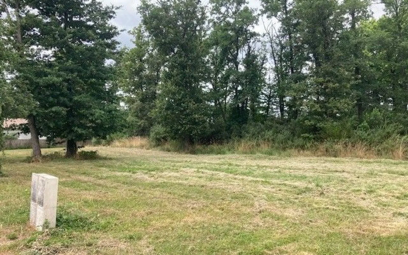 Terrain à bâtir de 818 m² à AIRE-SUR-L'ADOUR (40) à Aire-sur-l'Adour — photo 2
