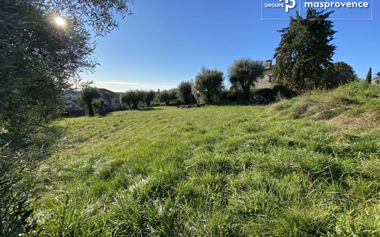 Terrain à bâtir de 1002 m² à VENCE (06) à Vence — photo 1