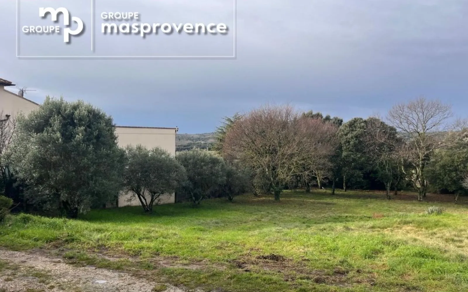 Terrain à bâtir de 750 m² à UZES (30) à Uzès — photo 1