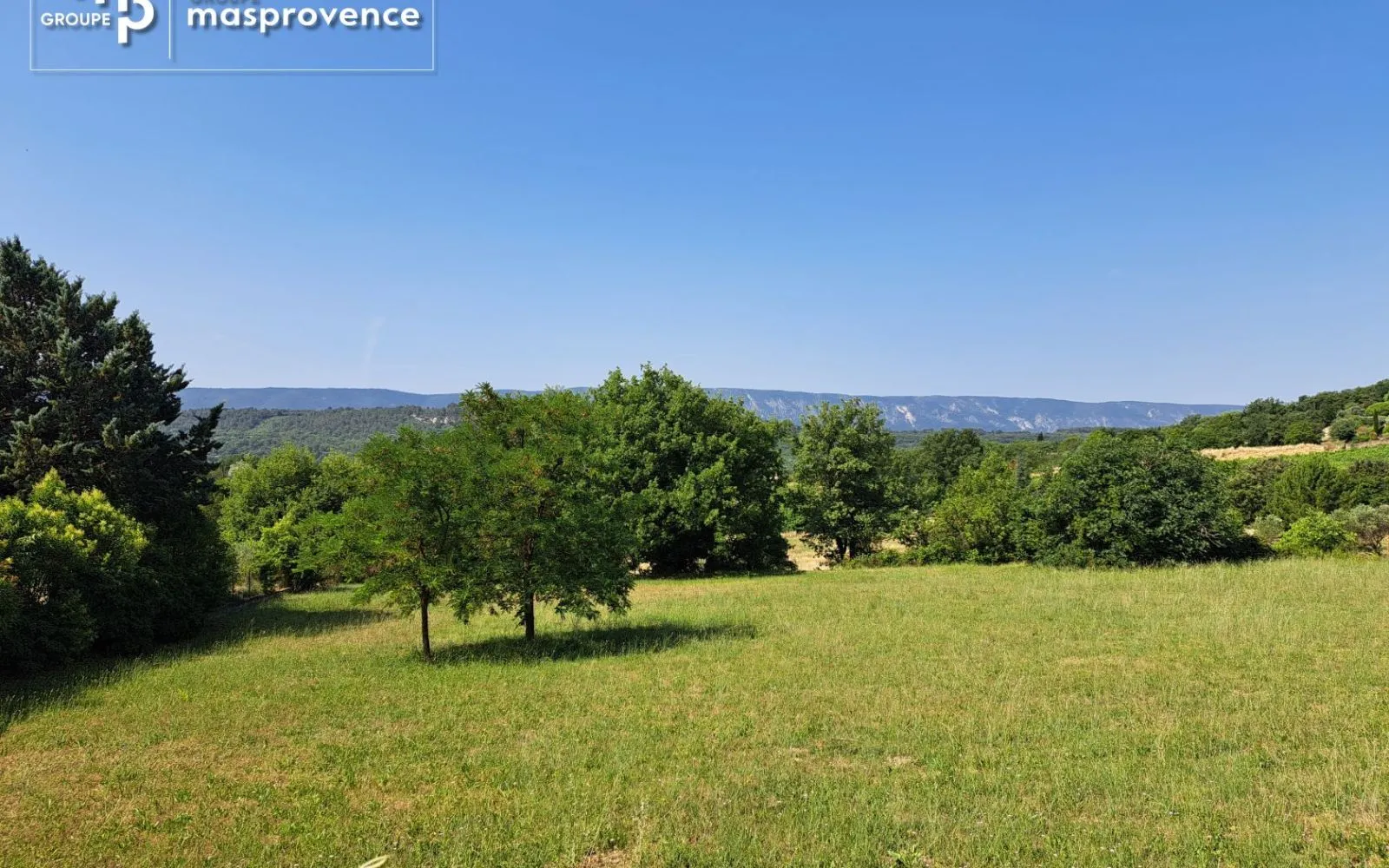 Terrain à bâtir de 1400 m² à GOULT (84) à Goult — photo 3