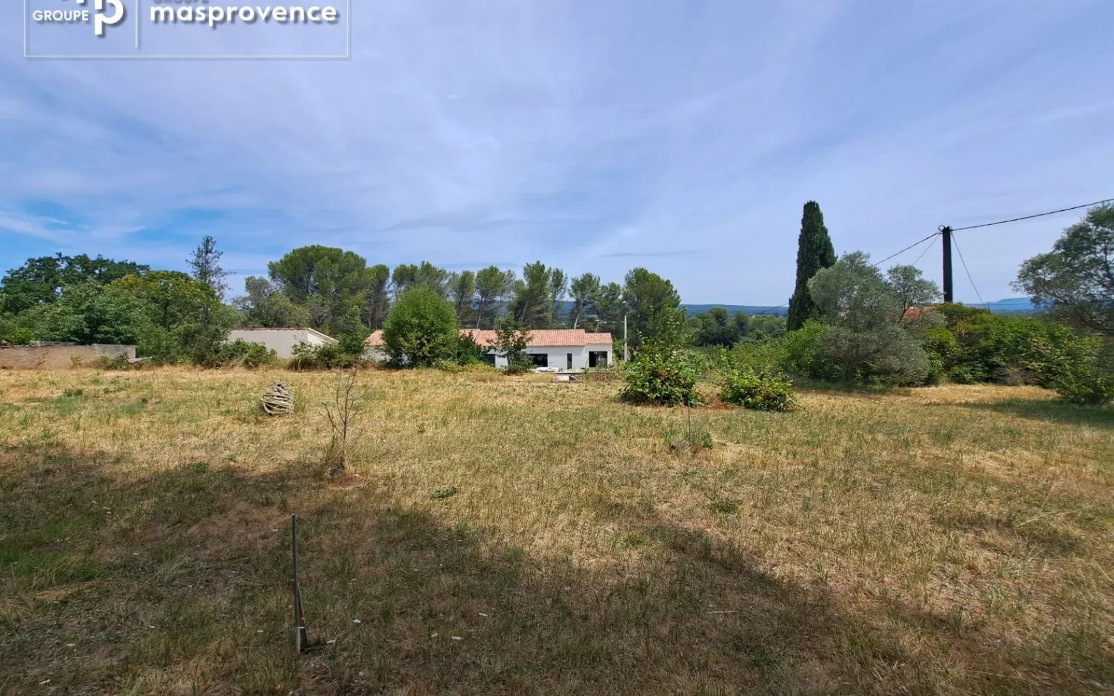 Terrain à bâtir de 1800 m² à EGUILLES (13) à Éguilles — photo 4